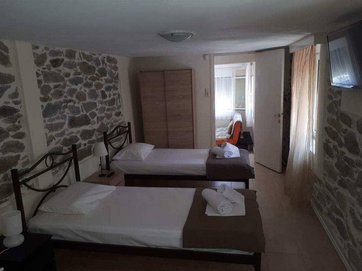 Efthimis Rooms Kavala Esterno foto